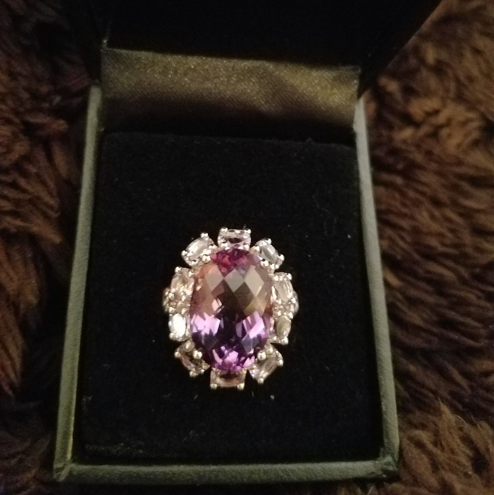 Amethyst and Tanzanite Ring 7ct total - Picture 1 of 5